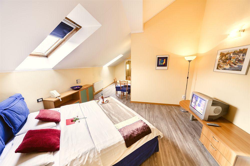 Central Hotel Tiepolo 프라하 외부 사진